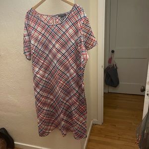 Red, blue, gray and white short sleeve, long tunic